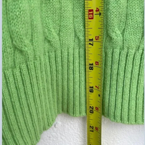 Saks Fifth Avenue Womens Cable Design Sweater Lime Green Sz Large 💯 CASHMERE - Picture 7 of 10